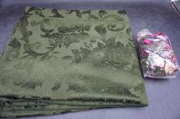 Tablecloth, cup & Saucer