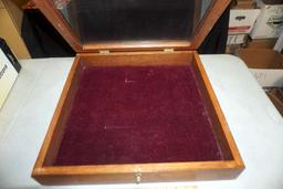 Display Box W/ Glass Lid