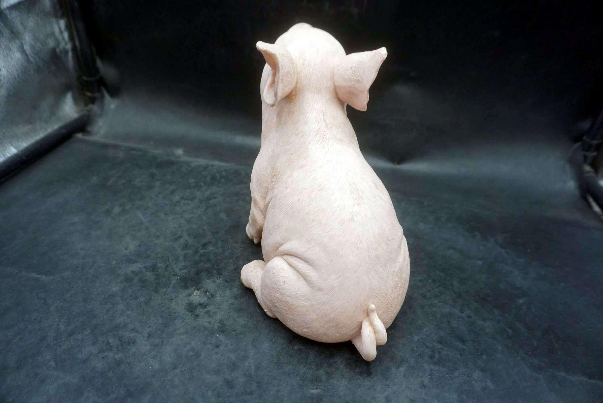 Pig Statue