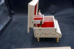 Piano Music & Jewelry Box