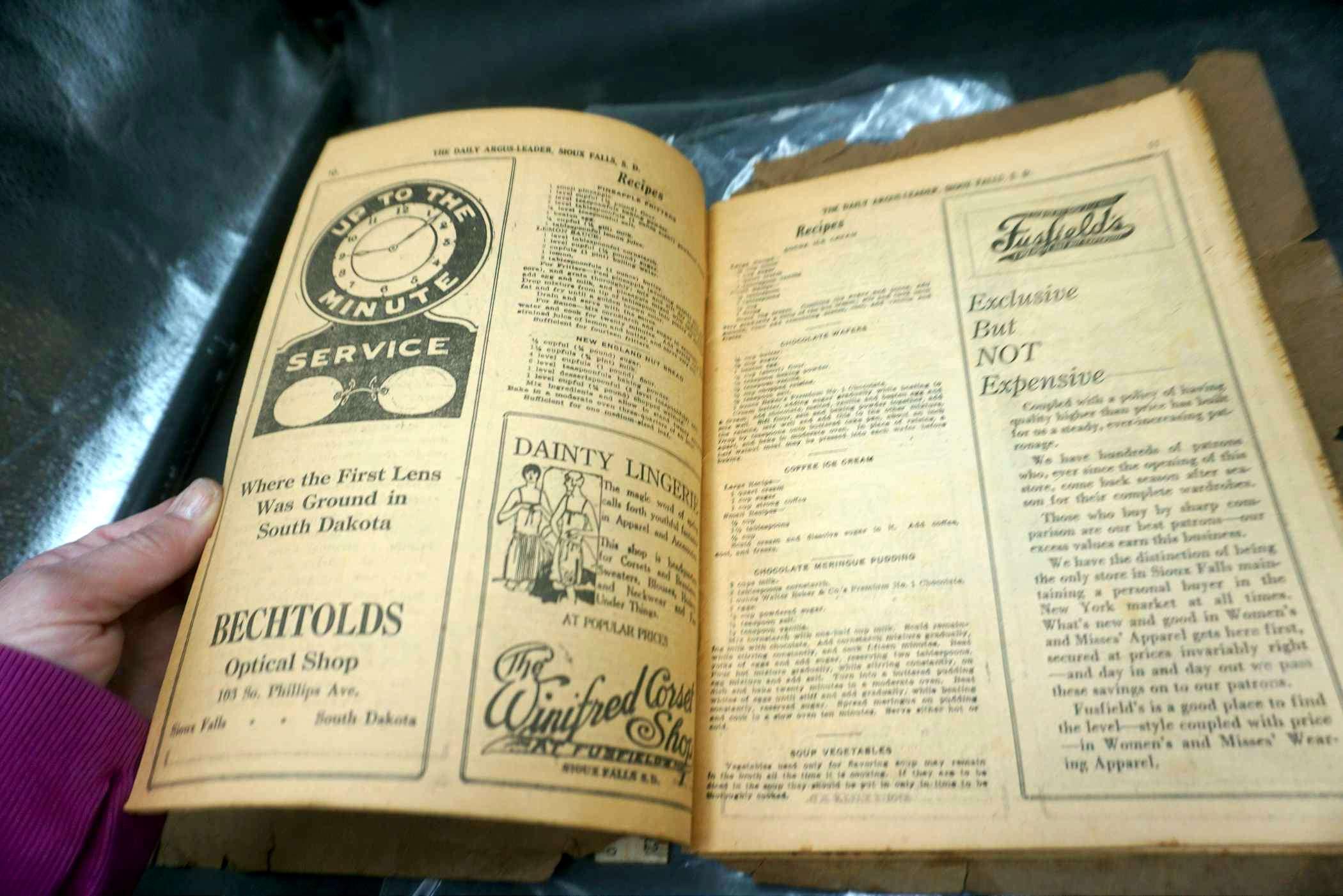 1925 The Daily Argus-Leader Cook Book