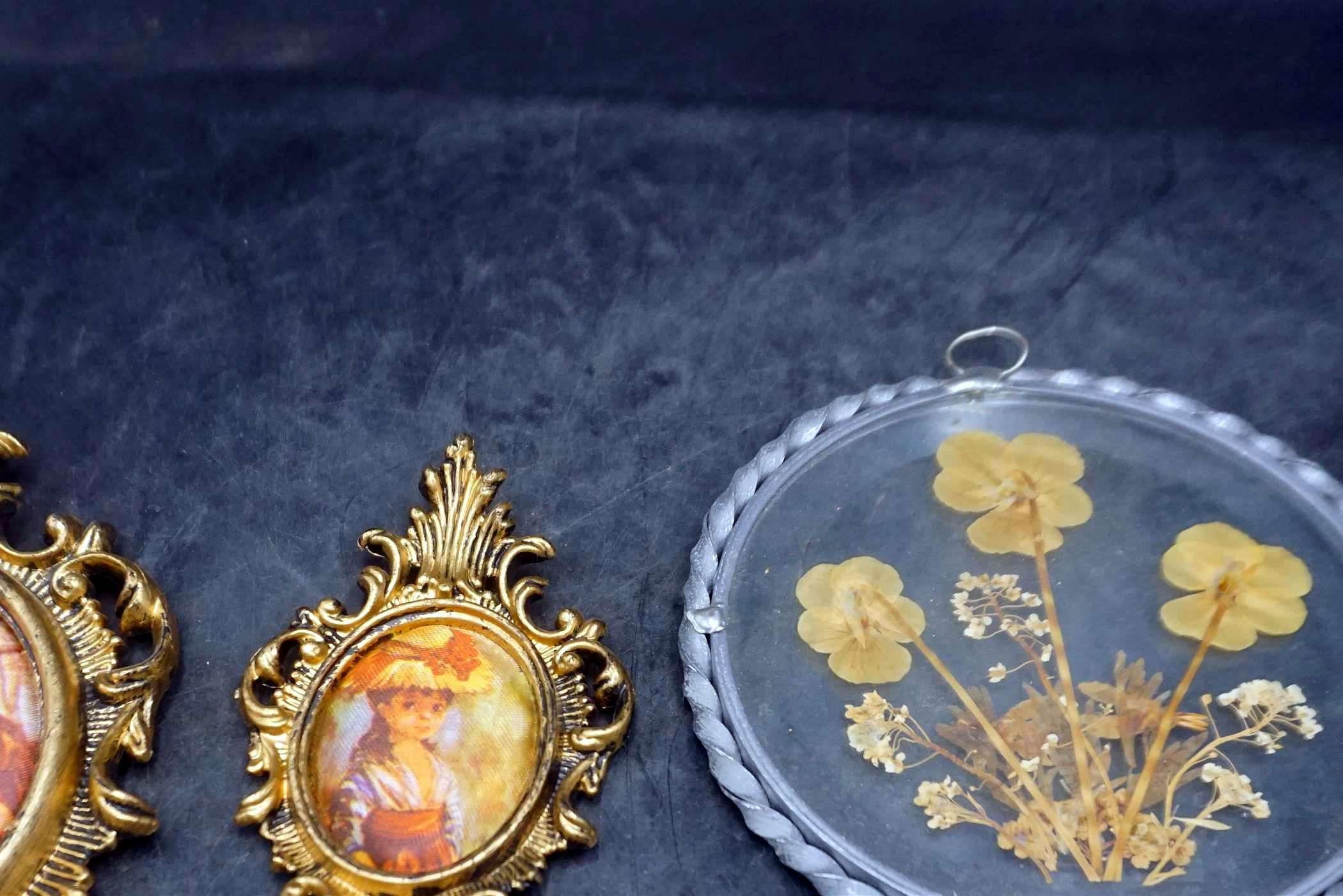 Framed Oval/Round Picture Frames & Dried Flower