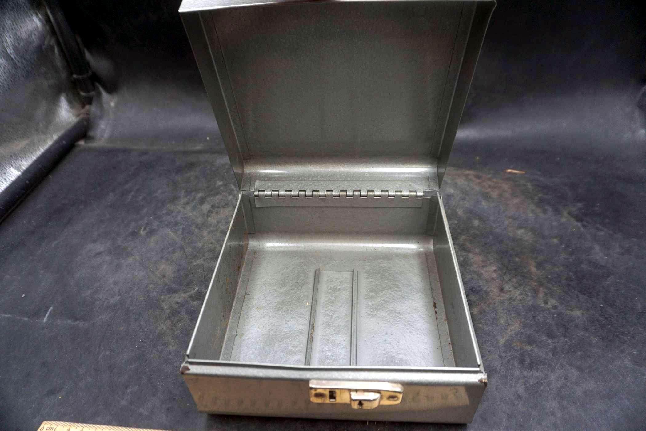 Metal Small Lockable Box
