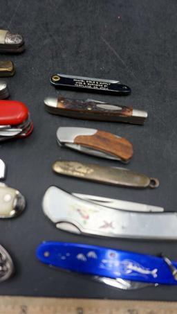 19 Pc. Pocket Knife Lot