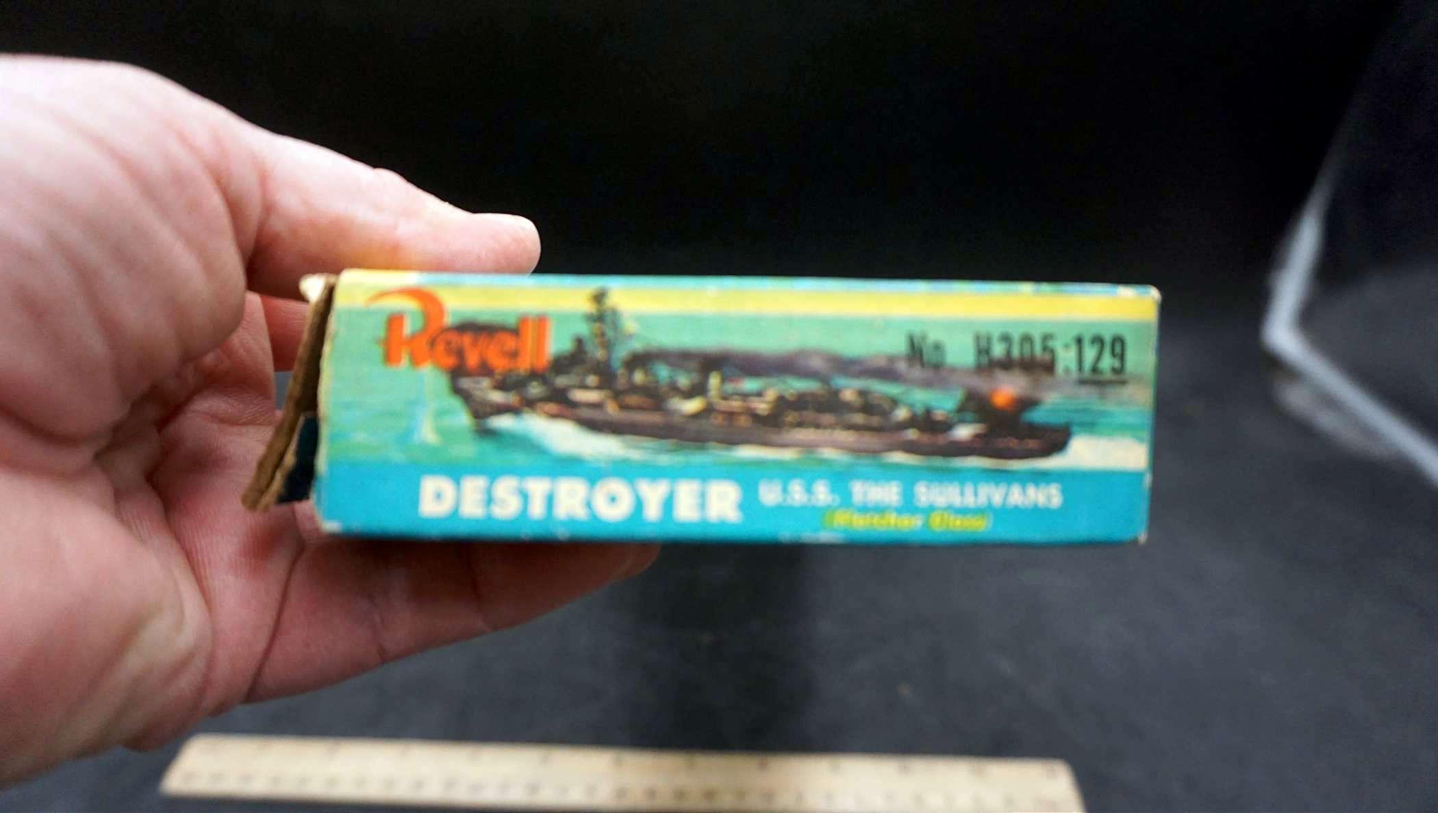 Revell Destroyer U.S.S. The Sullivans Model Kit