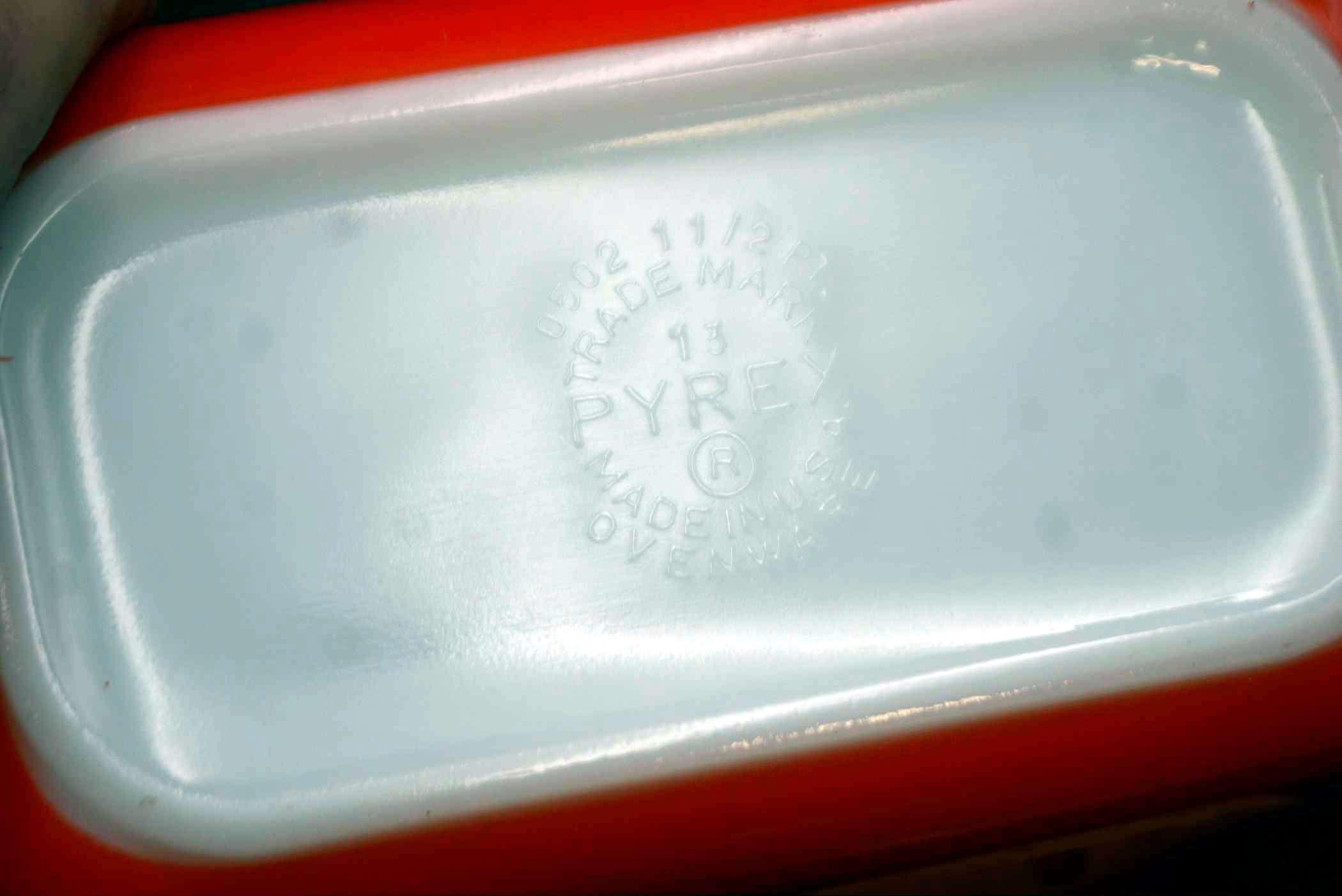 Pyrex Refrigerator Dish W/ Lid