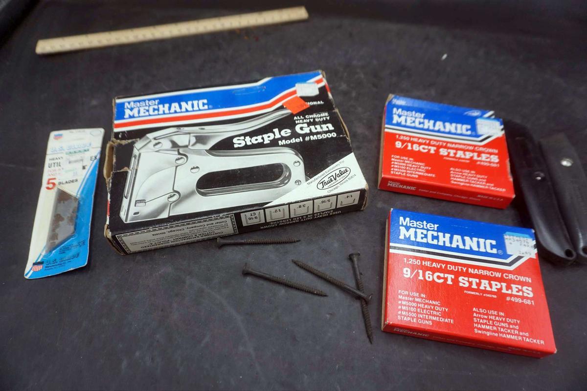 Master Mechanic Stapler Gun & Staples