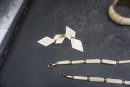 Assorted Jewelry