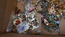 Assorted Jewelry