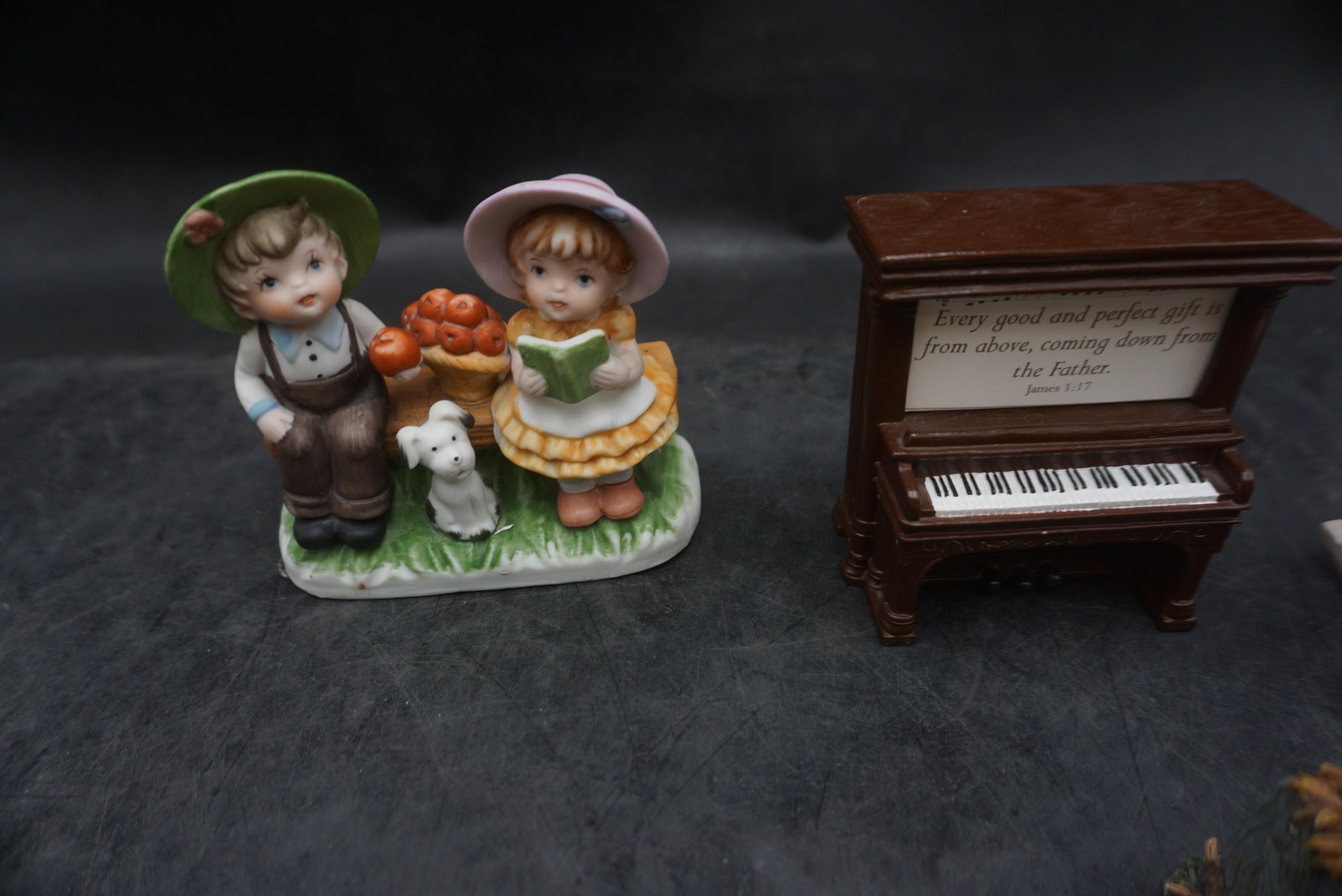 Figurines, Wind Chimes, Mini Piano Bible Verse Paper Holder & Chair