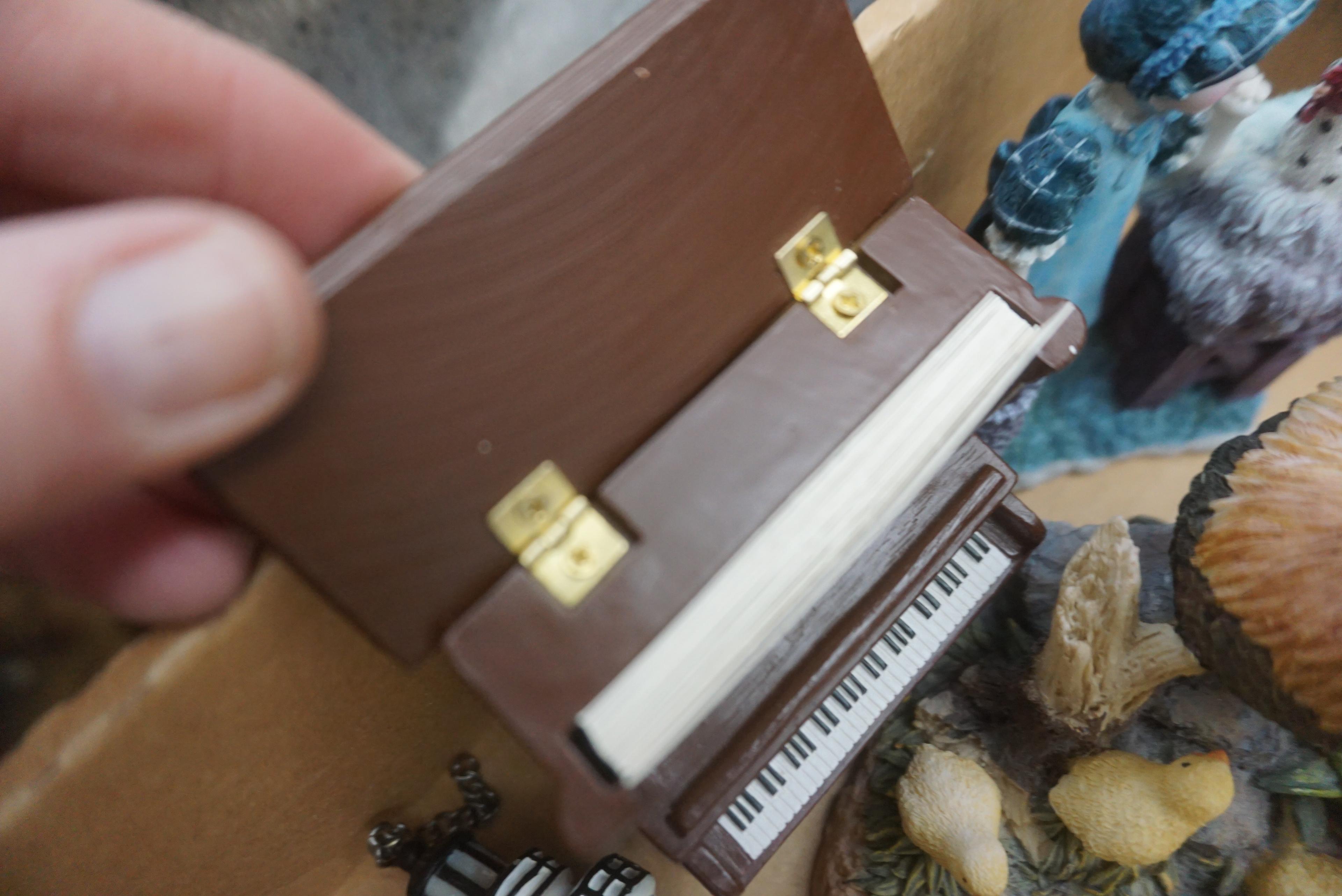 Figurines, Wind Chimes, Mini Piano Bible Verse Paper Holder & Chair