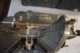 Oliver Standard Visible Writer - The Printype Oliver Typewriter