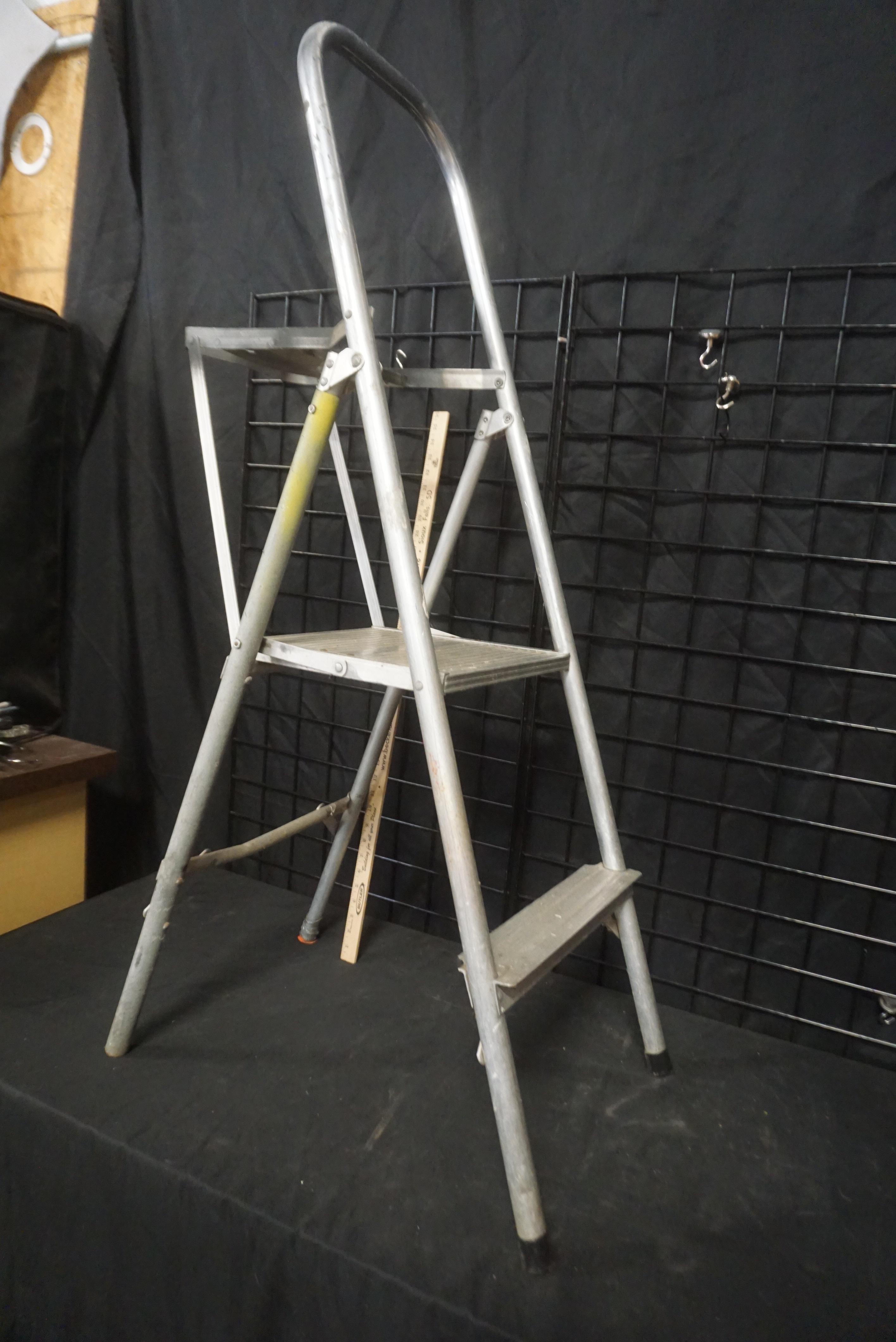 Aluminum Ladder