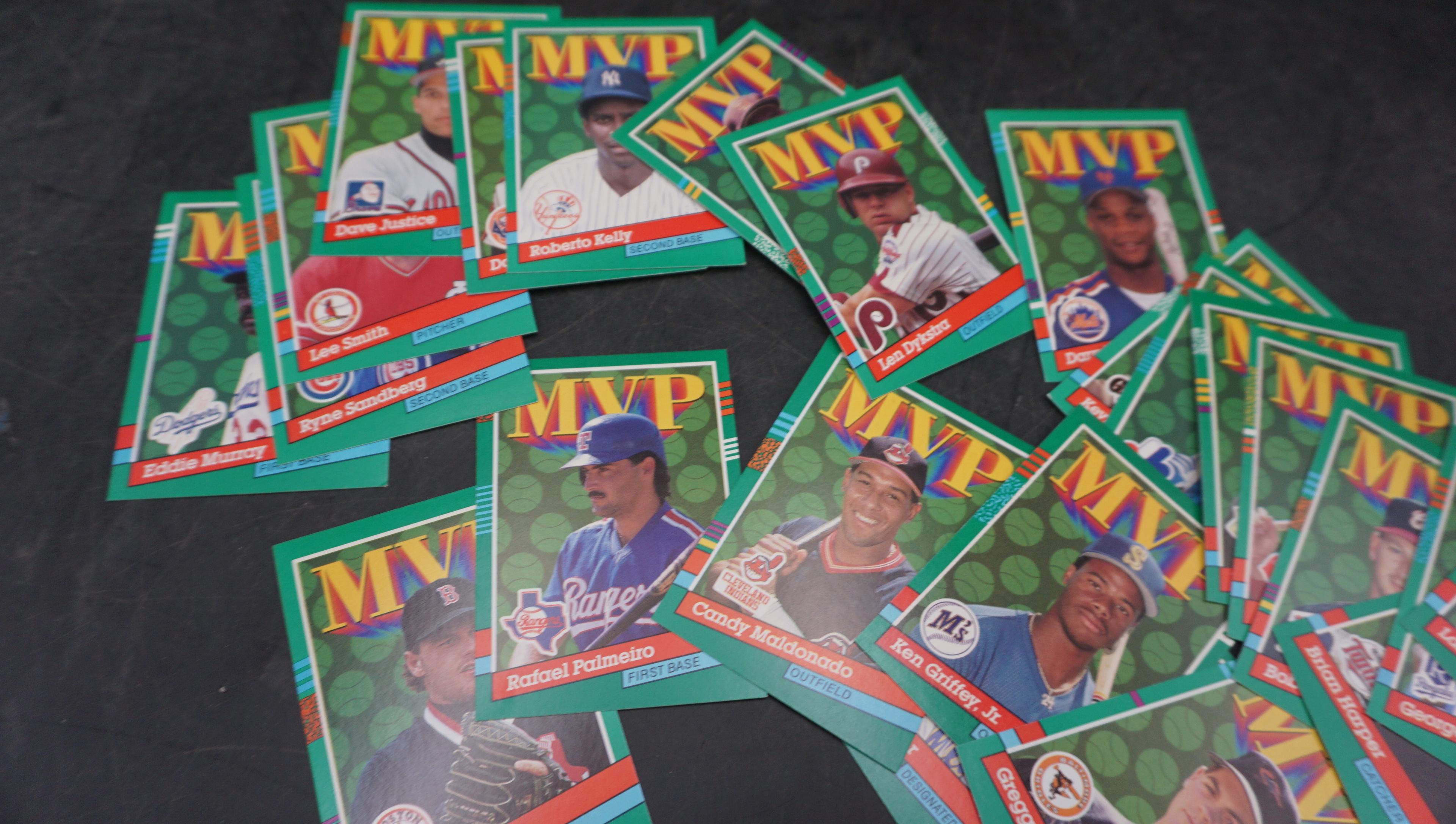 24 - Baseball Cards