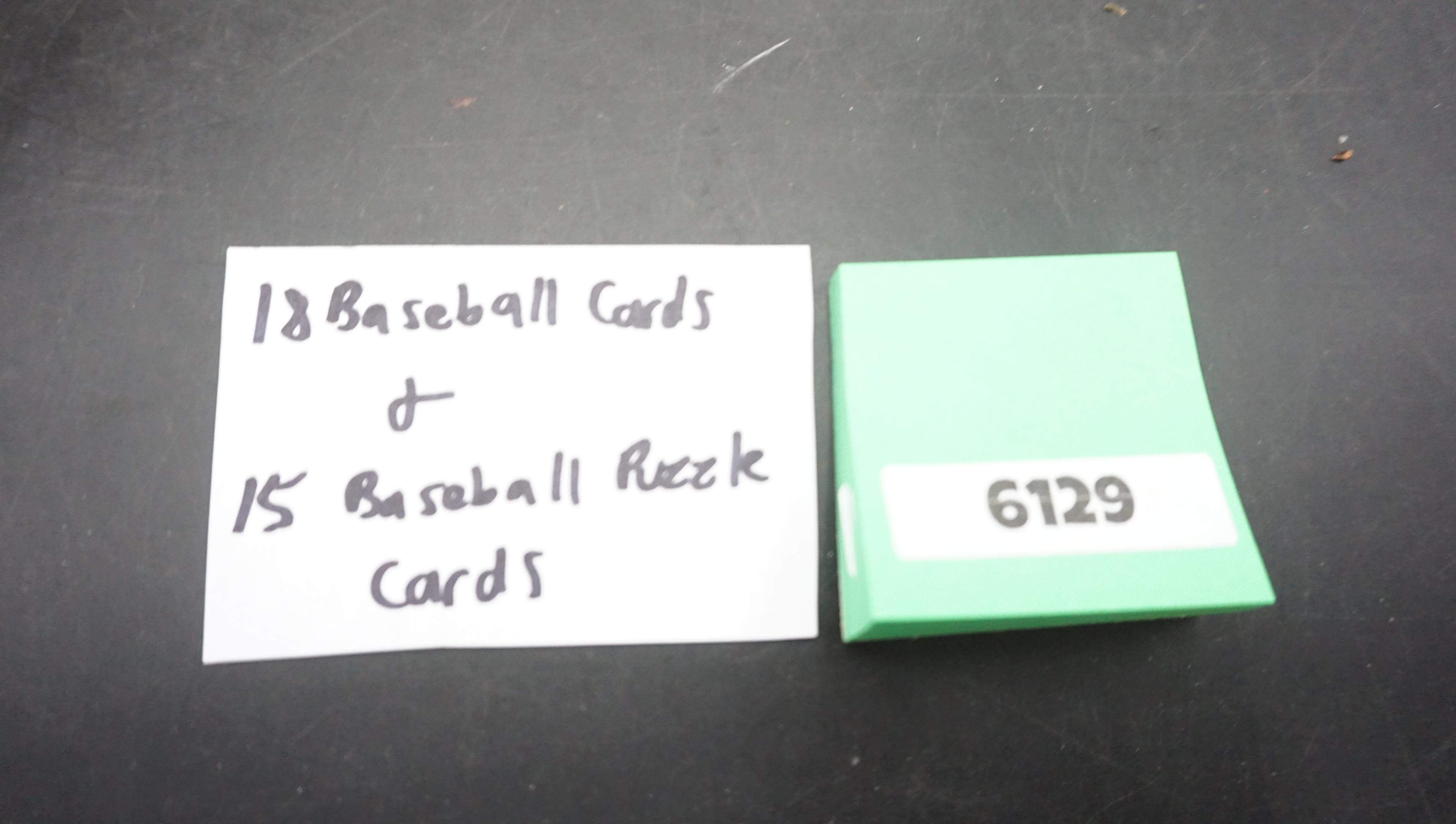 18 Baseball Cards & 15 Baseball Puzzle Cards