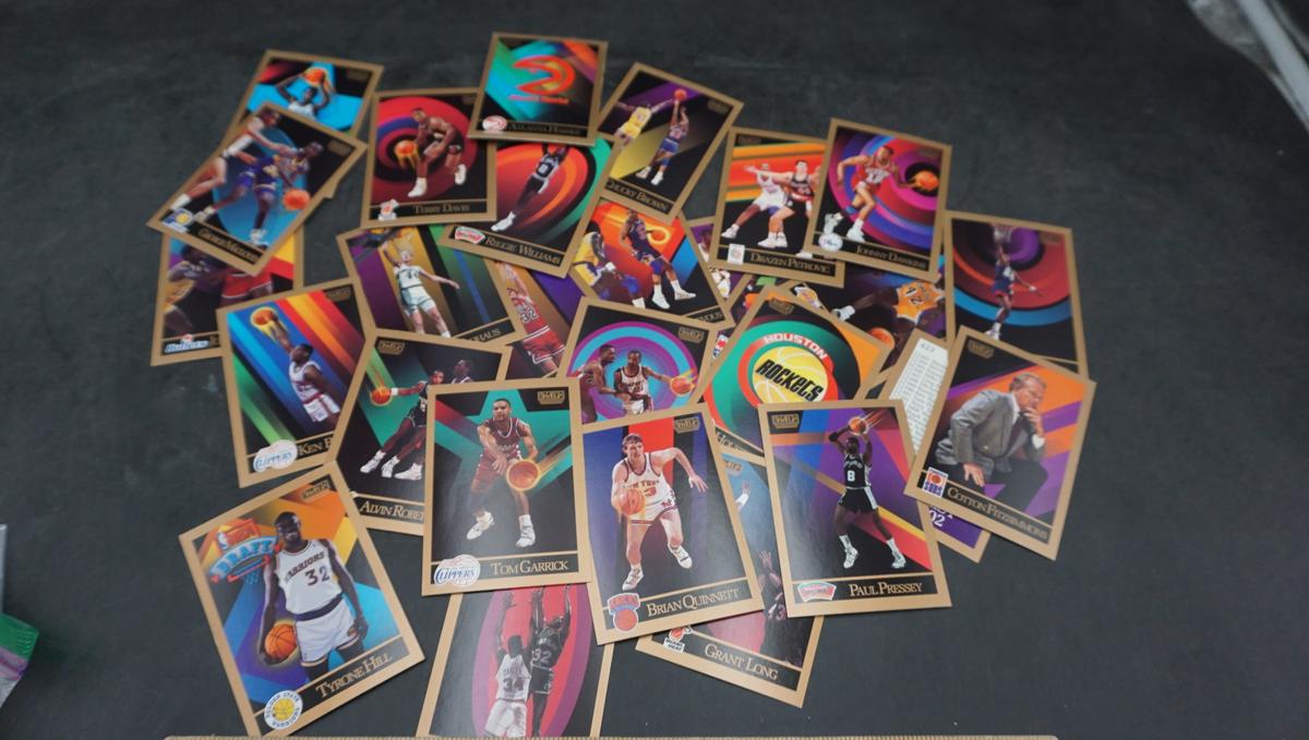 28 - Basketball Cards