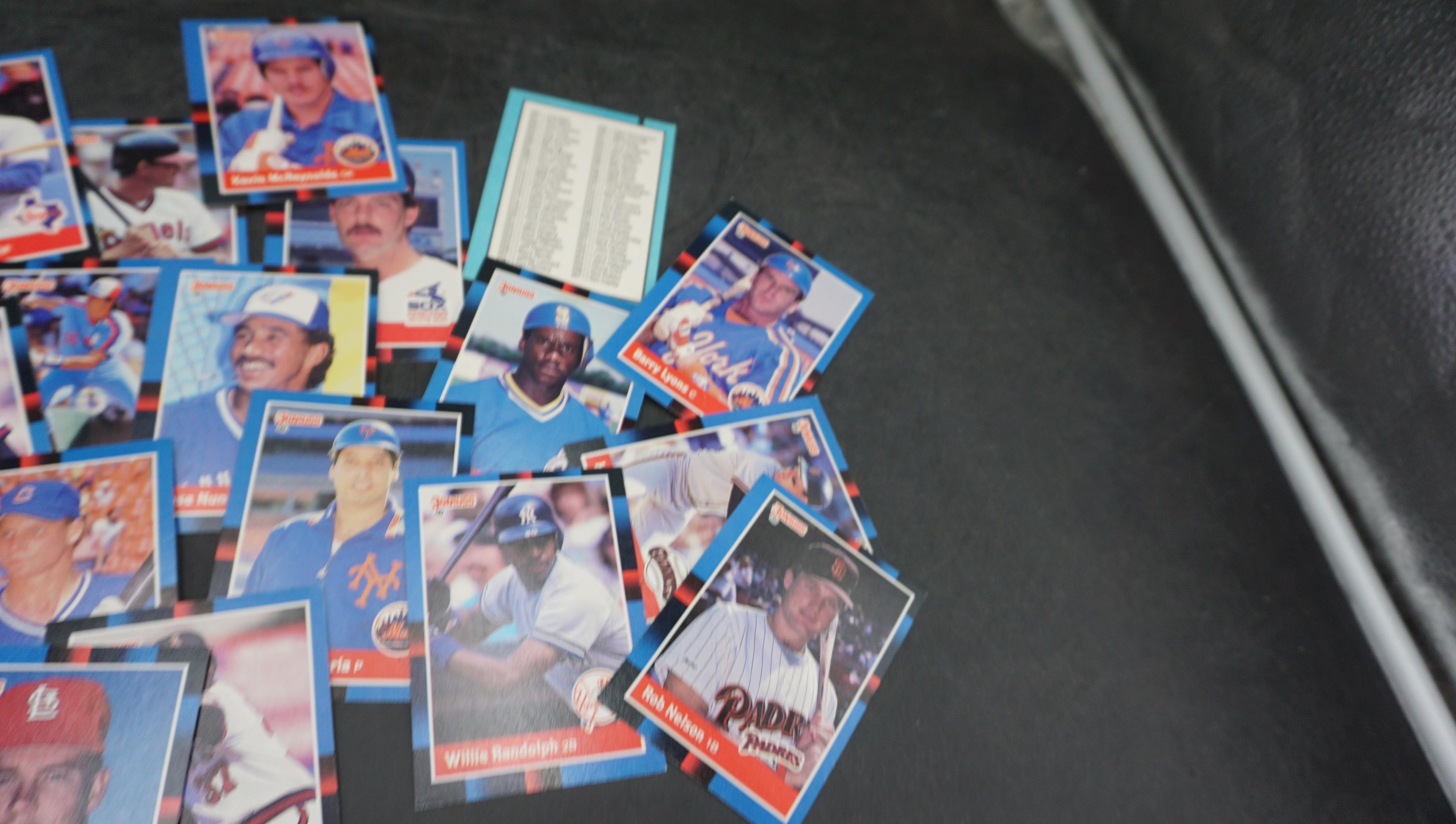 25 - Baseball Cards