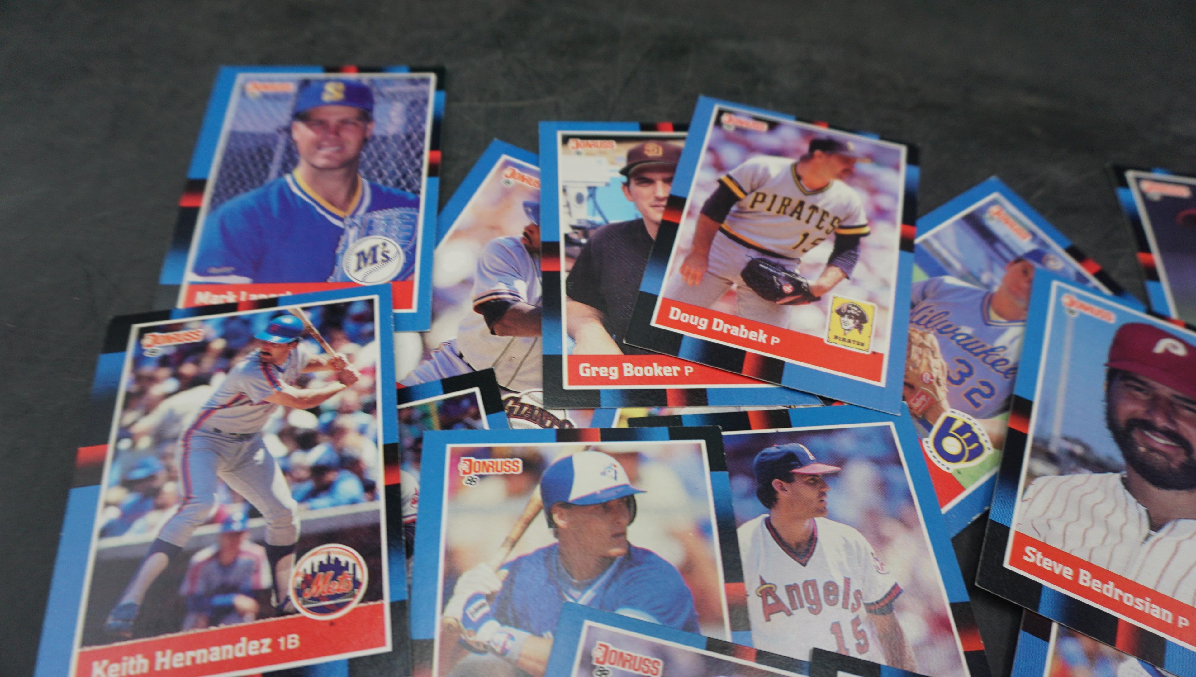 25 - Baseball Cards