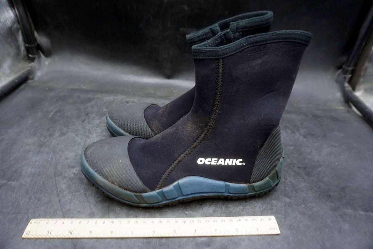Oceanic Water Shoes (Large)