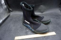 Oceanic Water Shoes (Large)