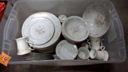 Jamestown China Set