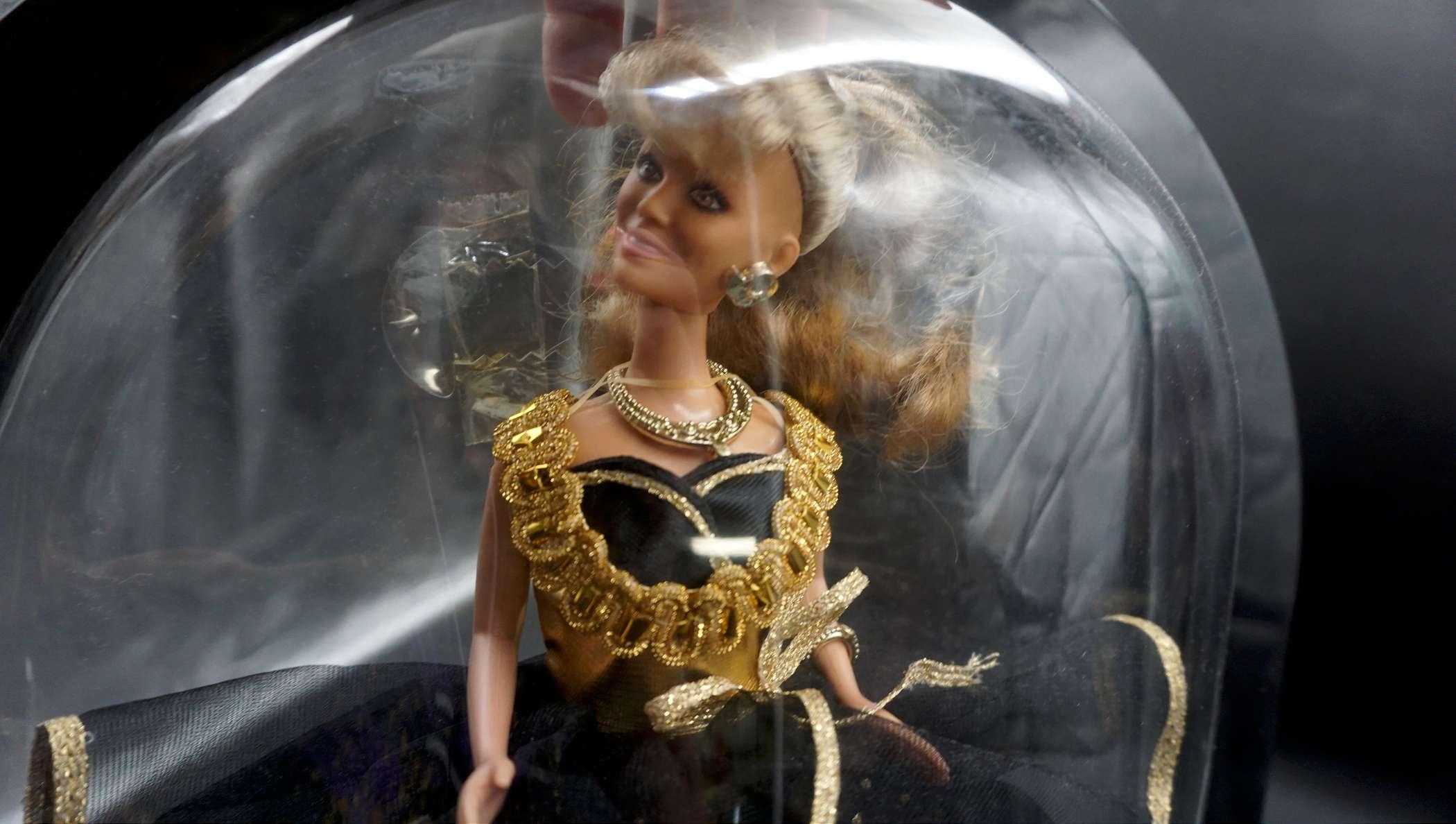 Vanna Gold Limited Edition Doll