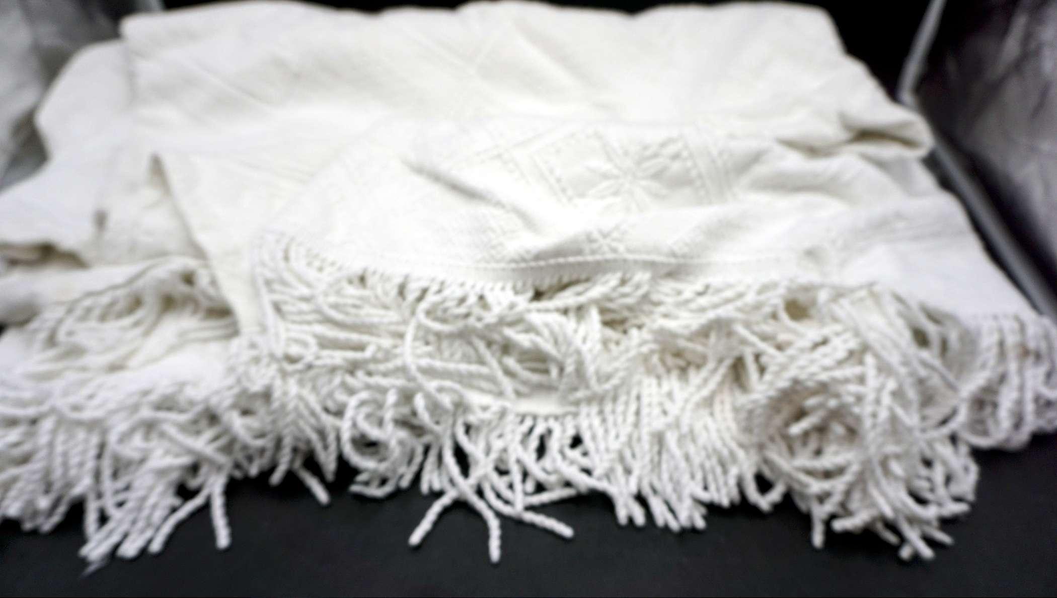 Large White/Cream Blanket