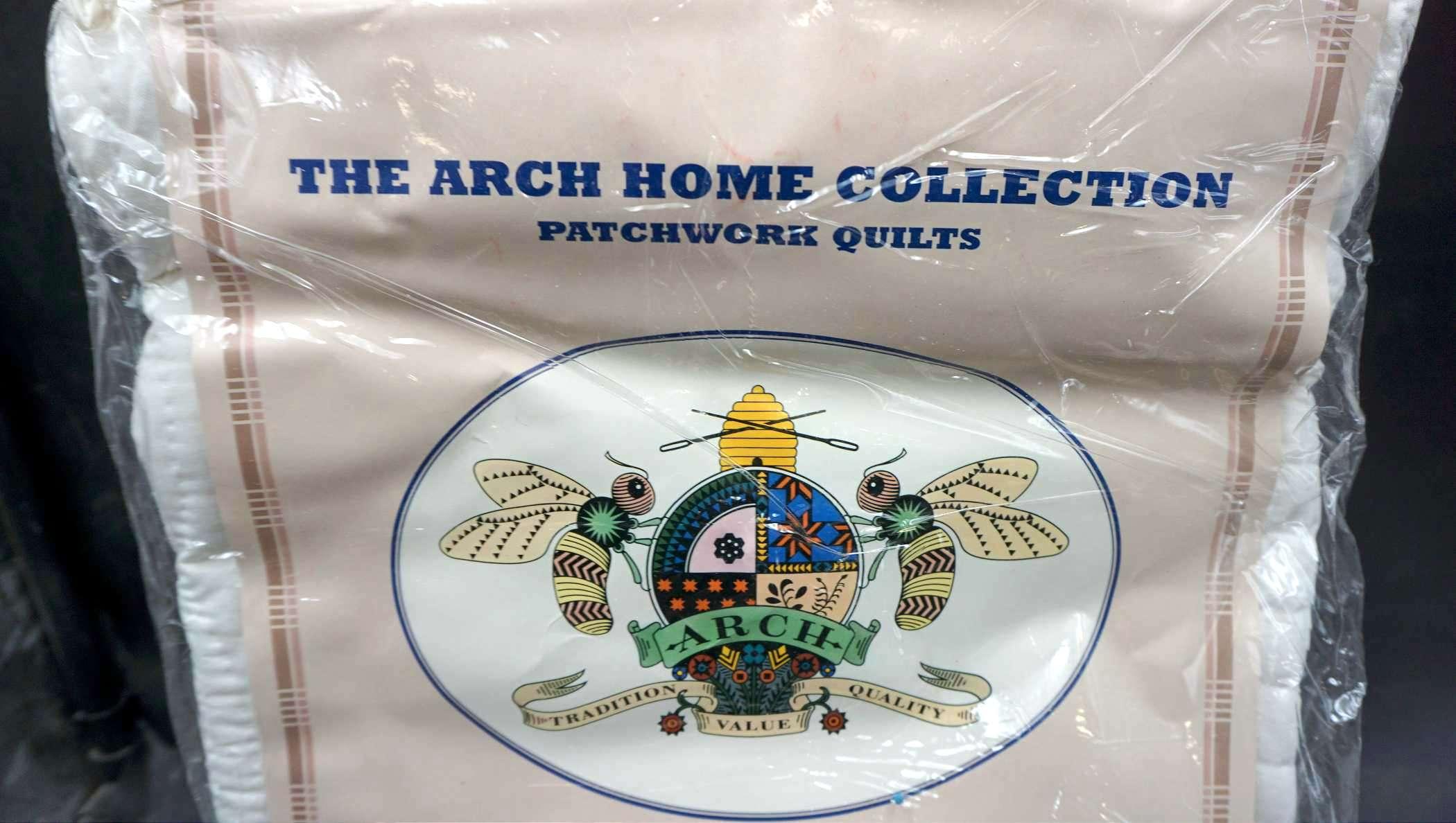 The Arch Home Collection Patchwork Quilt Blanket (Wedding Quilt Full/Queen)