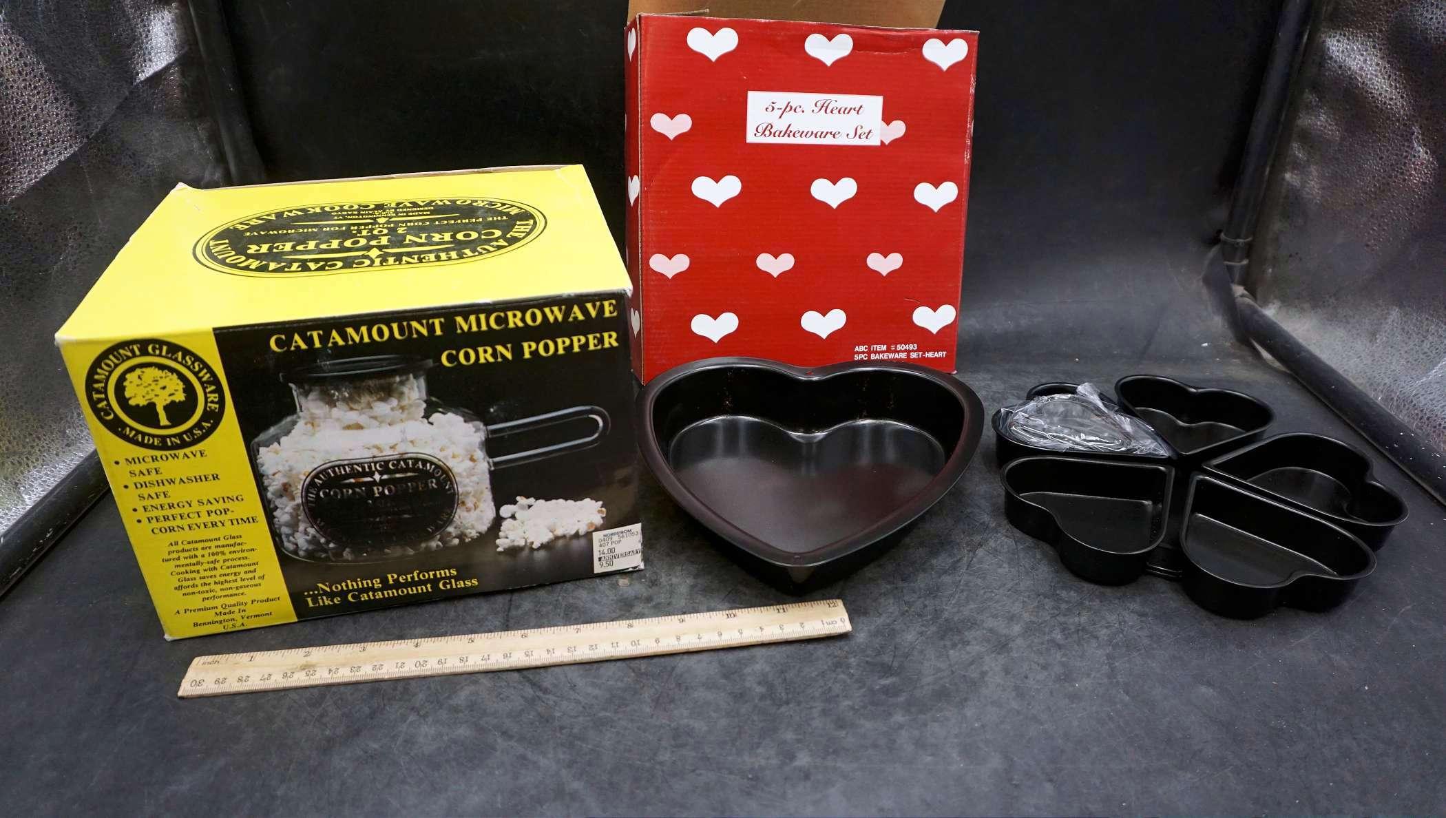 Catamount Microwave Corn Popper, 5 Pc. Heart Bakeware Set