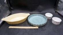 Casserole Dish, Pie Pan & Ramekins