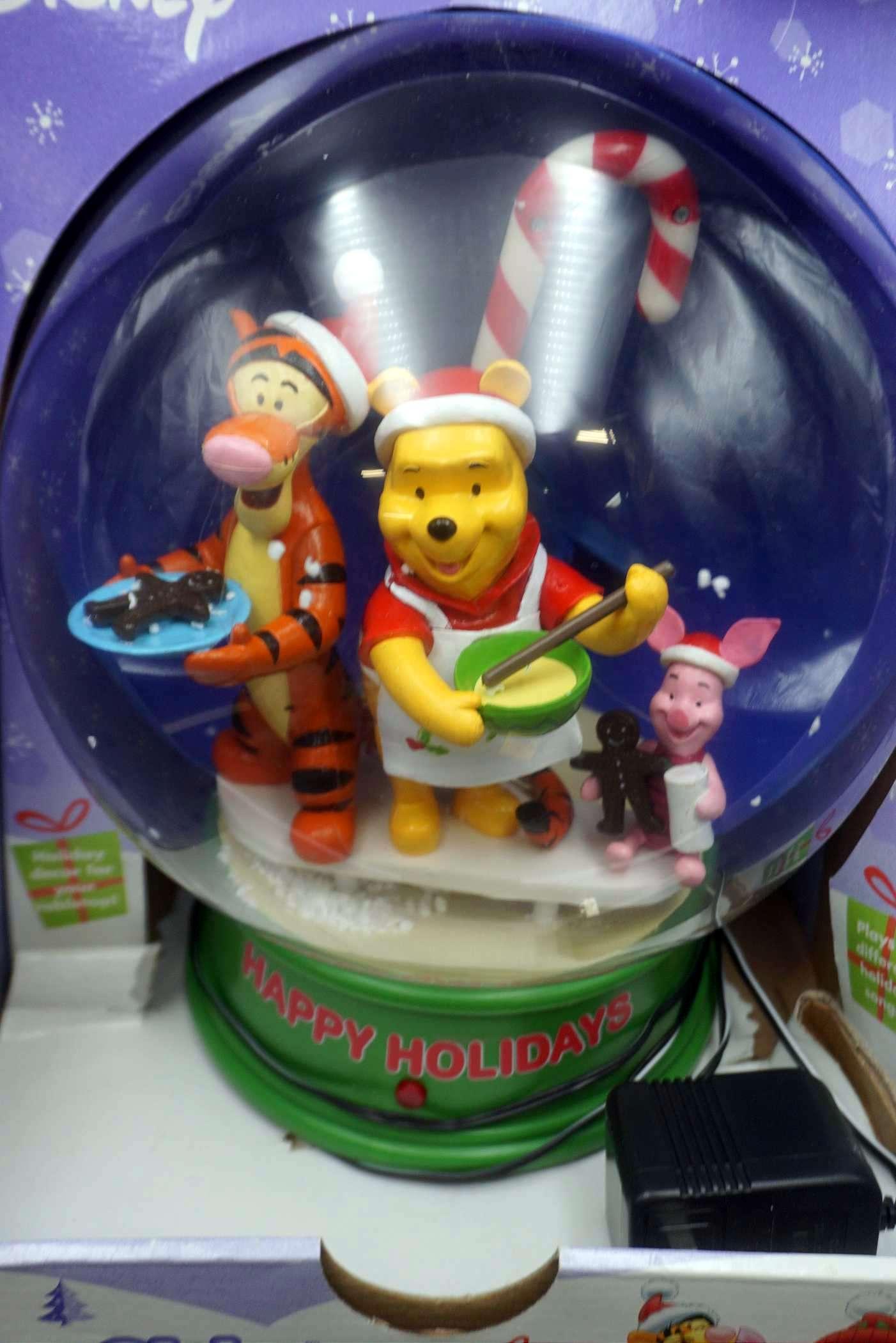Disney Winnie The Pooh Happy Holidays Snow Globe
