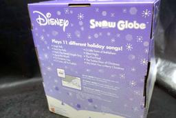 Disney Winnie The Pooh Happy Holidays Snow Globe