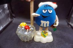 Animated M&M Saxophone Player & M&M Candy Dish