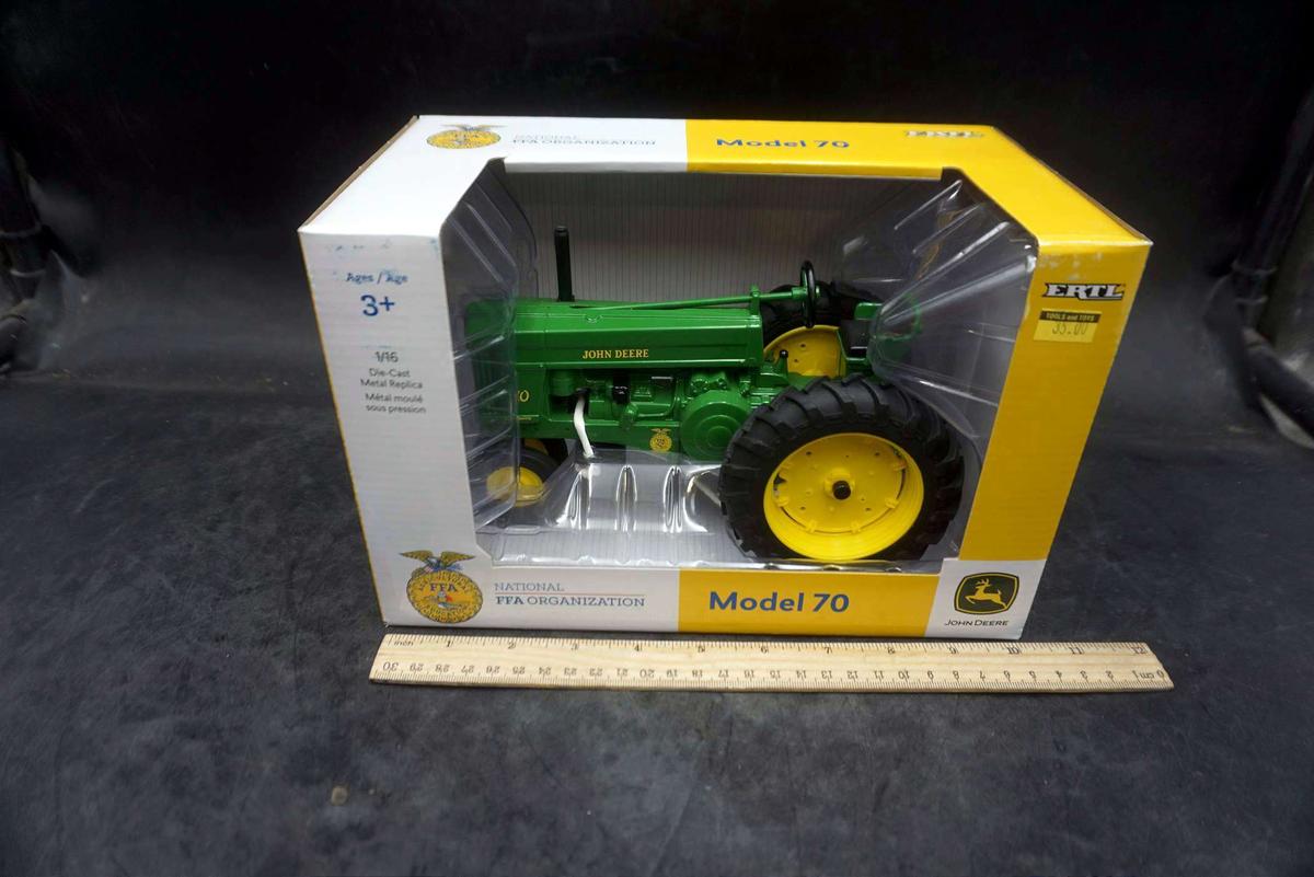 Ertl John Deere Model 70 National F.F.A. Organization Tractor