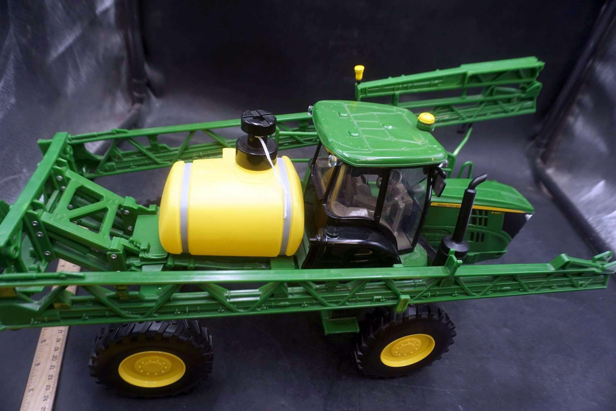 Ertl John Deere Sprayer