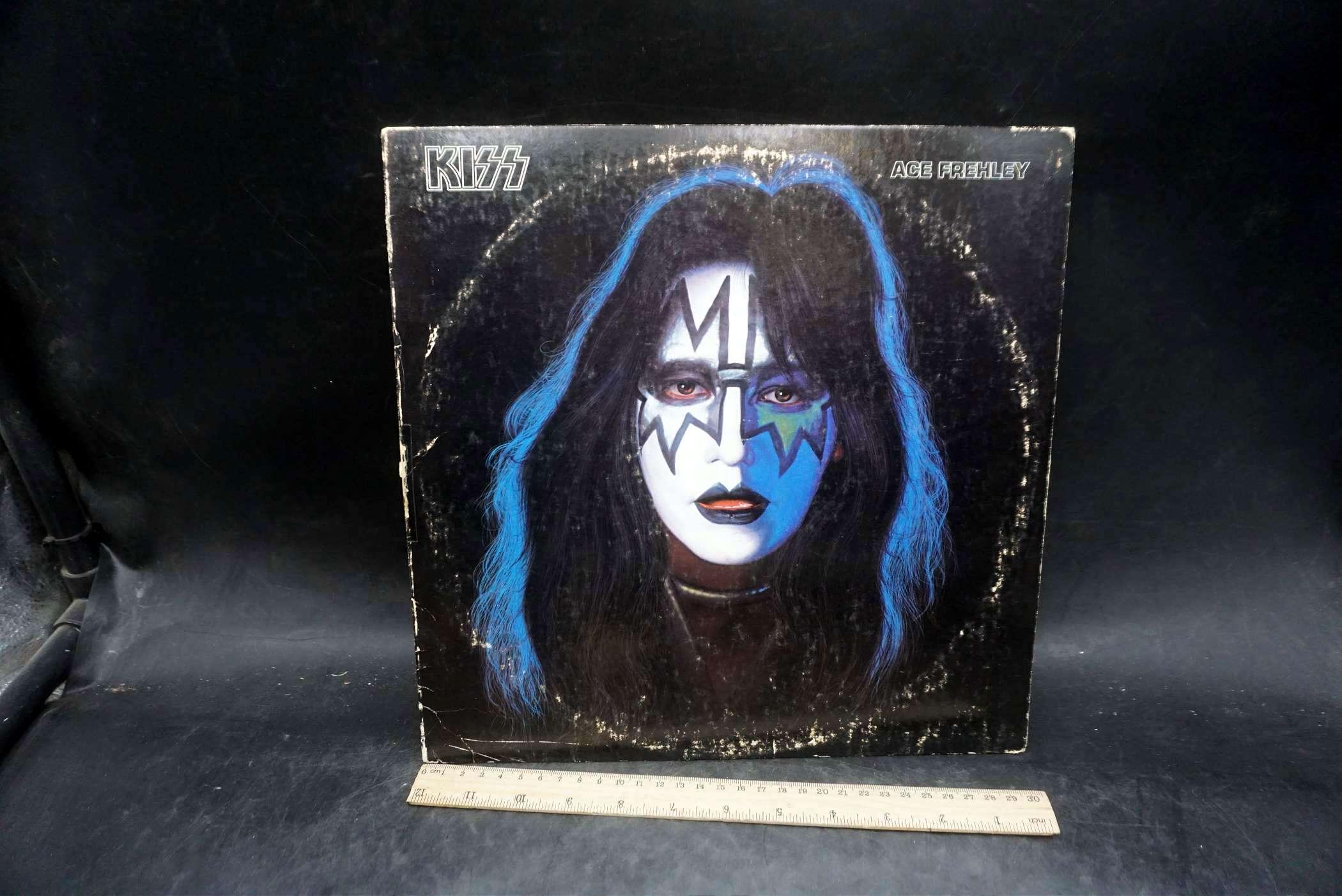 Kiss Record