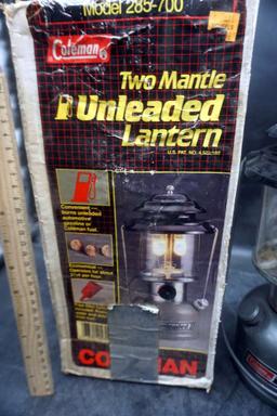 Coleman Two Mantle Unleaded Lantern (Crack In Glass)