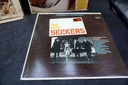 3 Records - Herman'S Hermits, The Mama'S And The Papa'S & The New Seekers