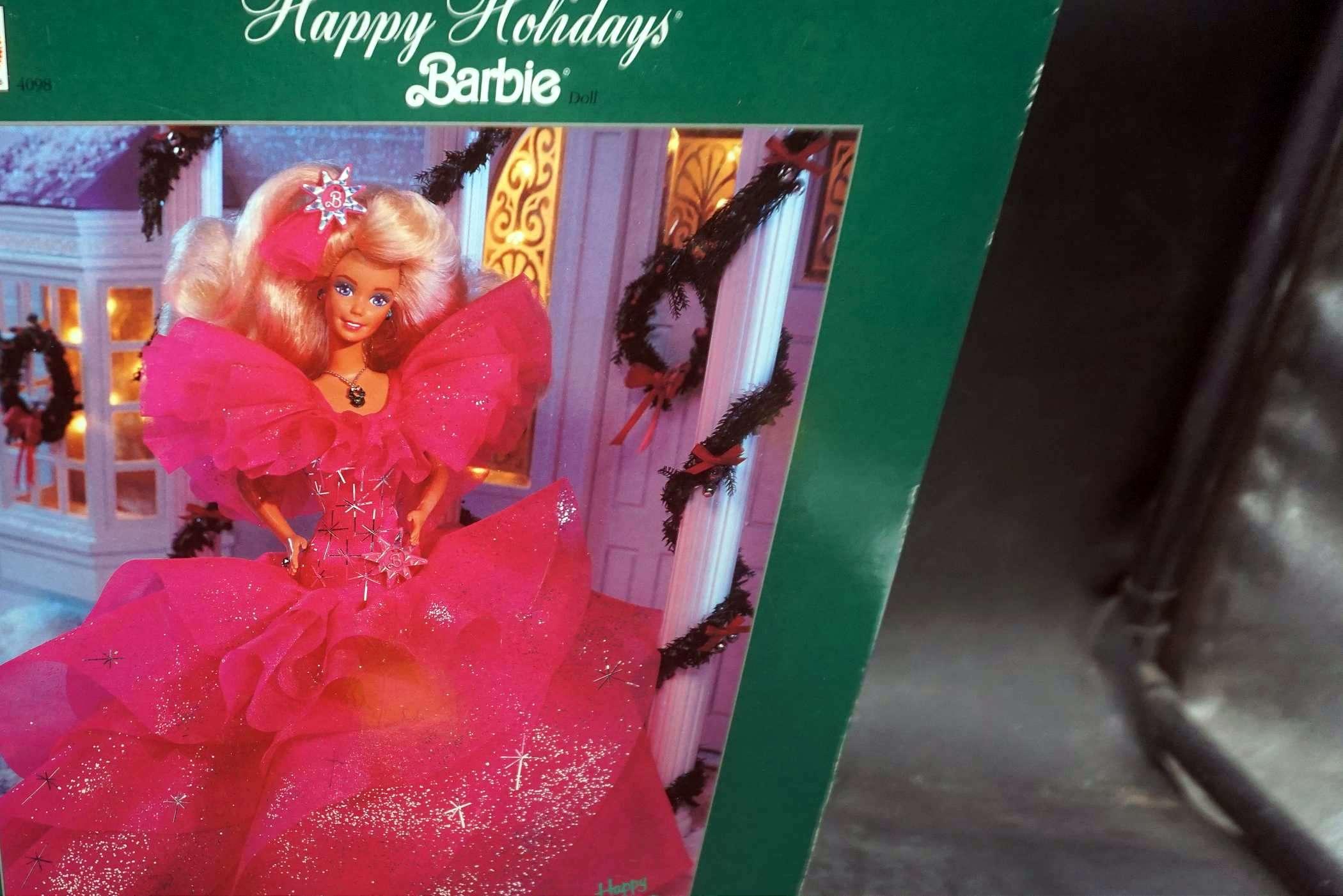 Happy Holidays 1990 Barbie
