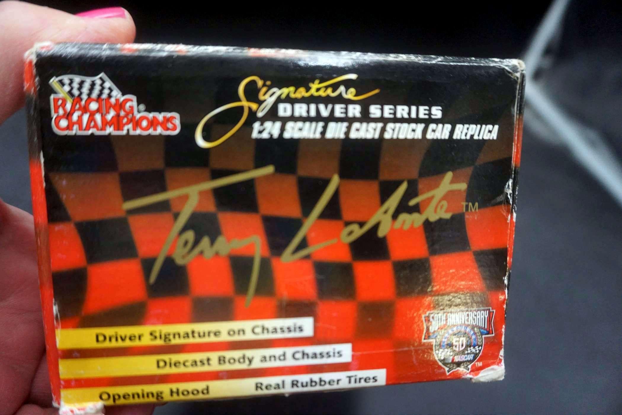Racing Champions Signature Driver Series 1:24 Scale Diecast Stock Car Replica - Terry Labonte