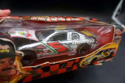 Racing Champions Signature Driver Series 1:24 Scale Diecast Stock Car Replica - Terry Labonte