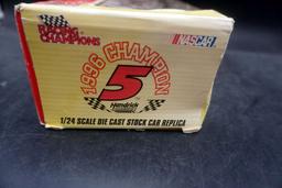 Racing Champions 1:24 Scale Diecast Stock Car Replica - 1996 Champion #5