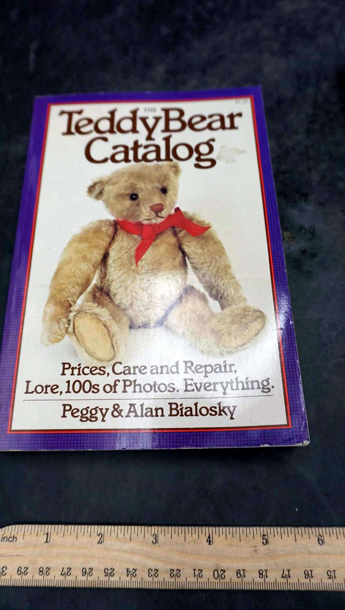 Teddy Bear Catalog & A Collector'S History Of The Teddy Bear