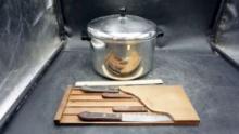 Farberware Aluminum Pot W/ Lid, Wooden Holder W/ Knives