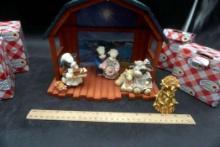 Mary'S Moo Moos Figurines & Nativity Barn