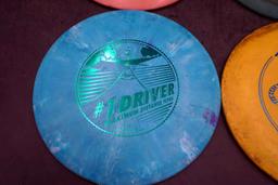 4 - Frisbees