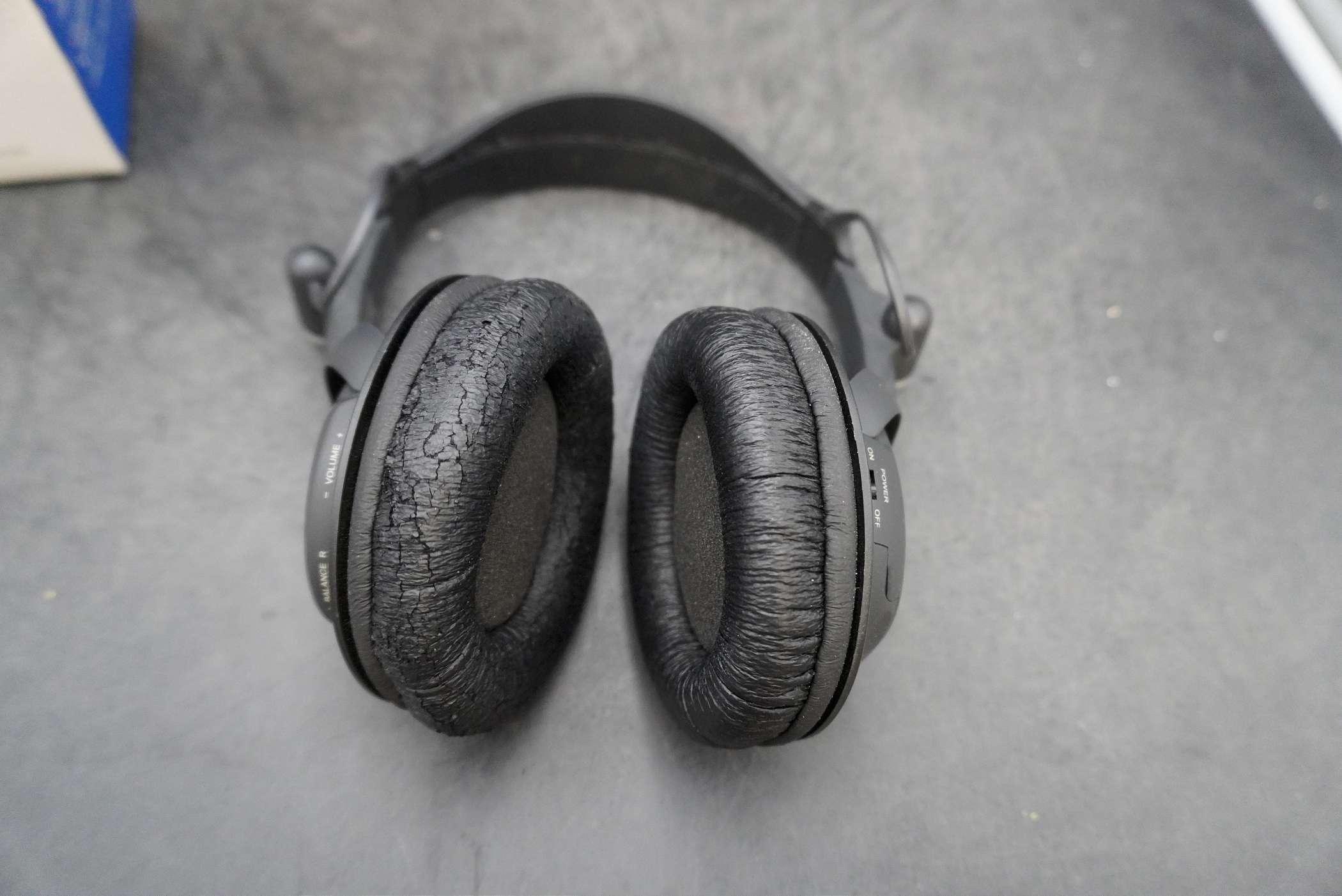 Radio Shack 3-Band Stereo Amplified Listener Headset