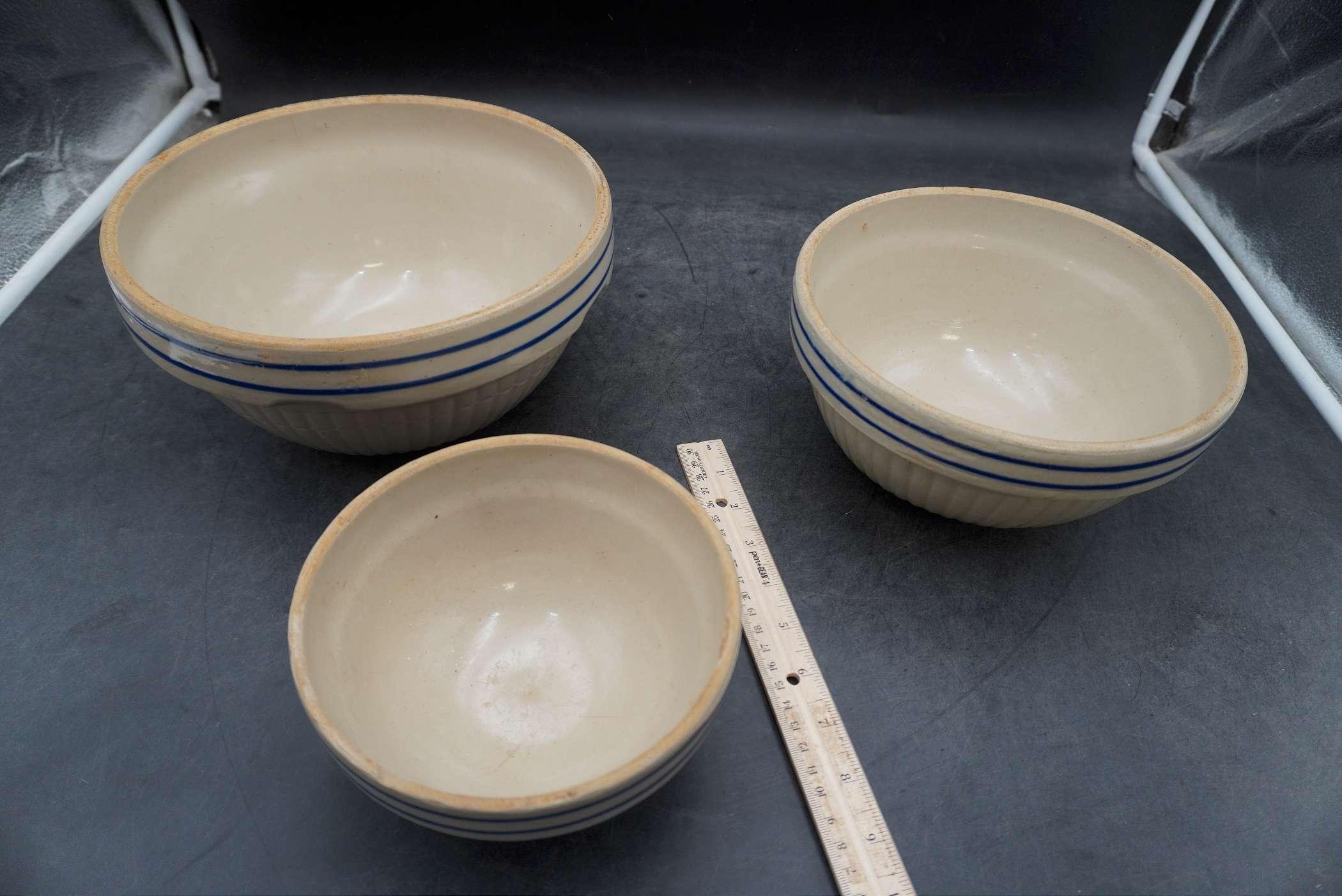 Set Of 3 Stoneware Bowls (Chipped)