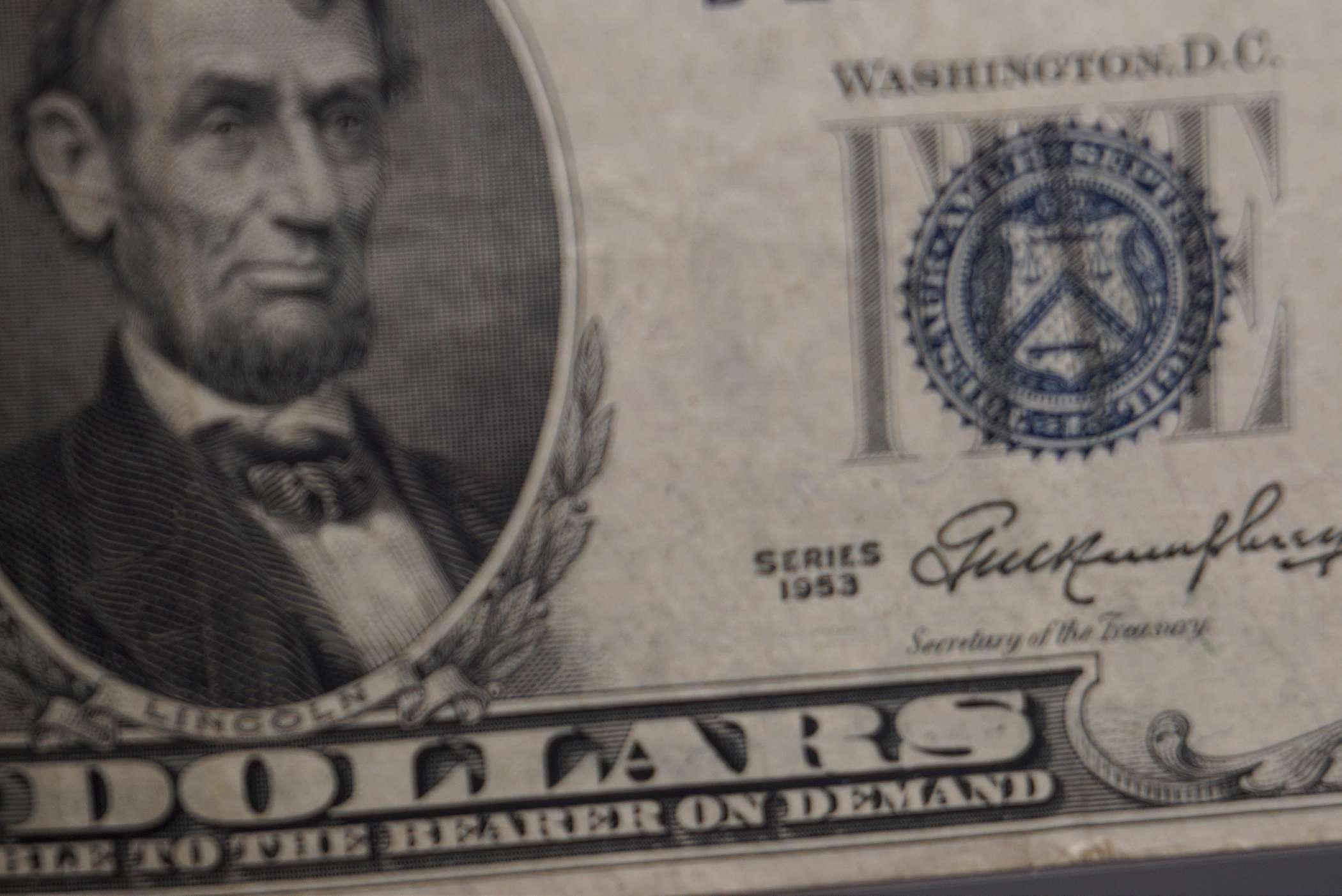 9153 $5 Silver Certificate (A Unc)
