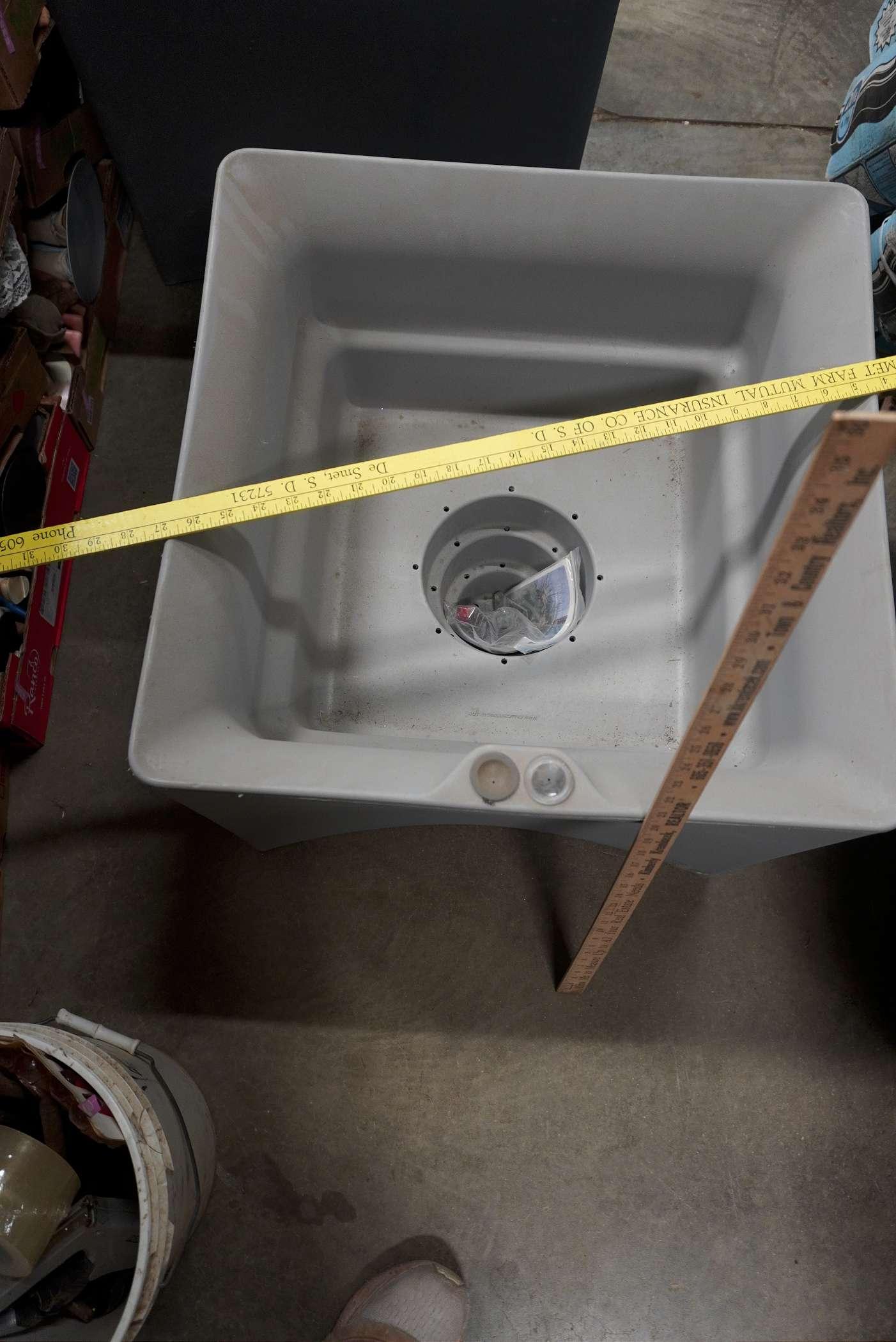 23" Self Waterer Pinch Ash Planter (Using Yardsticks To Measure)